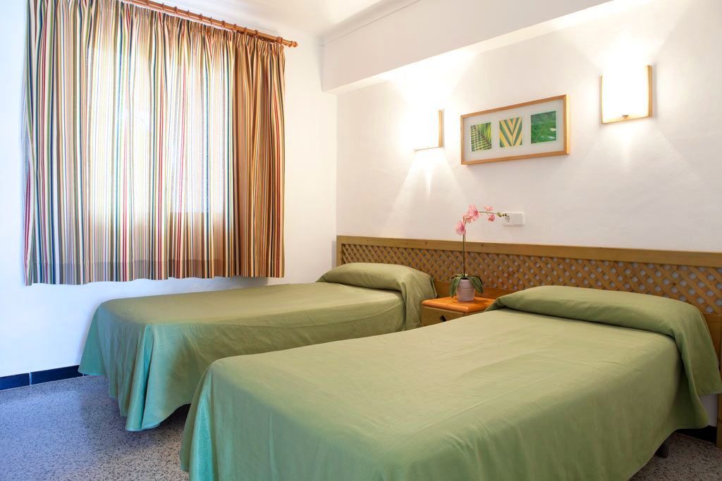 Aparthotel Niu D´aus 3*